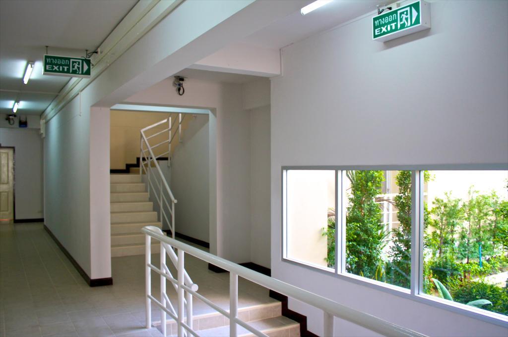 Baanbudsarin Apartment Sing Buri Esterno foto