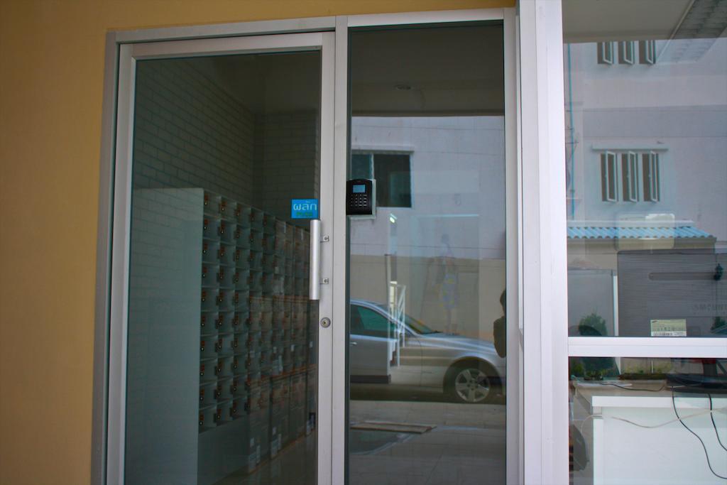Baanbudsarin Apartment Sing Buri Esterno foto