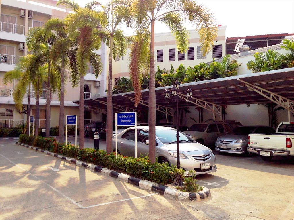 Baanbudsarin Apartment Sing Buri Esterno foto